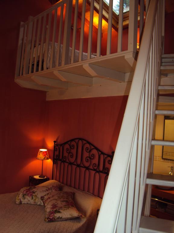 Maison D'Hotes Du Vert Vallon Bed & Breakfast Theize Ruang foto