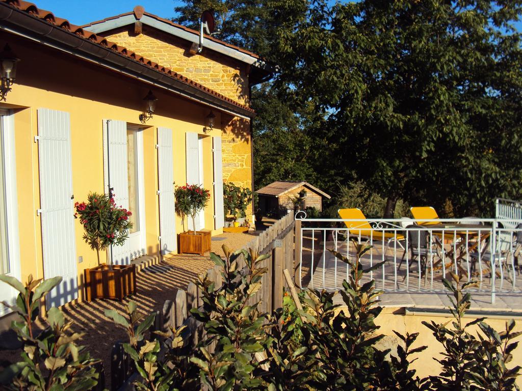 Maison D'Hotes Du Vert Vallon Bed & Breakfast Theize Bagian luar foto